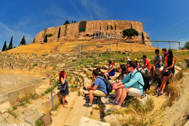 Athens Walking Tour: Enjoy the history and the sights with a licensed tourist guide
